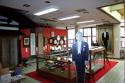 写真:東海林太郎音楽館