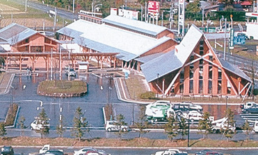 写真：秋田県ゆとり生活創造センター 遊学舎